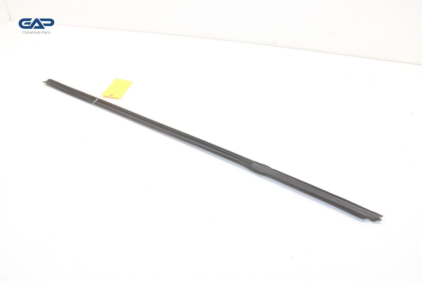 2010 - 2019 ASTON MARTIN RAPIDE FRONT RIGHT SIDE DOOR WINDOW BELT MOLDING OEM