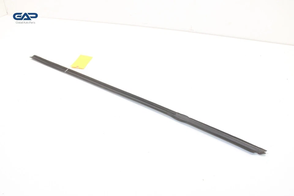 Aston Martin Rapide 2010-2019 puerta delantera derecha ventana cinturón moldura OEM Foto 3 de 4