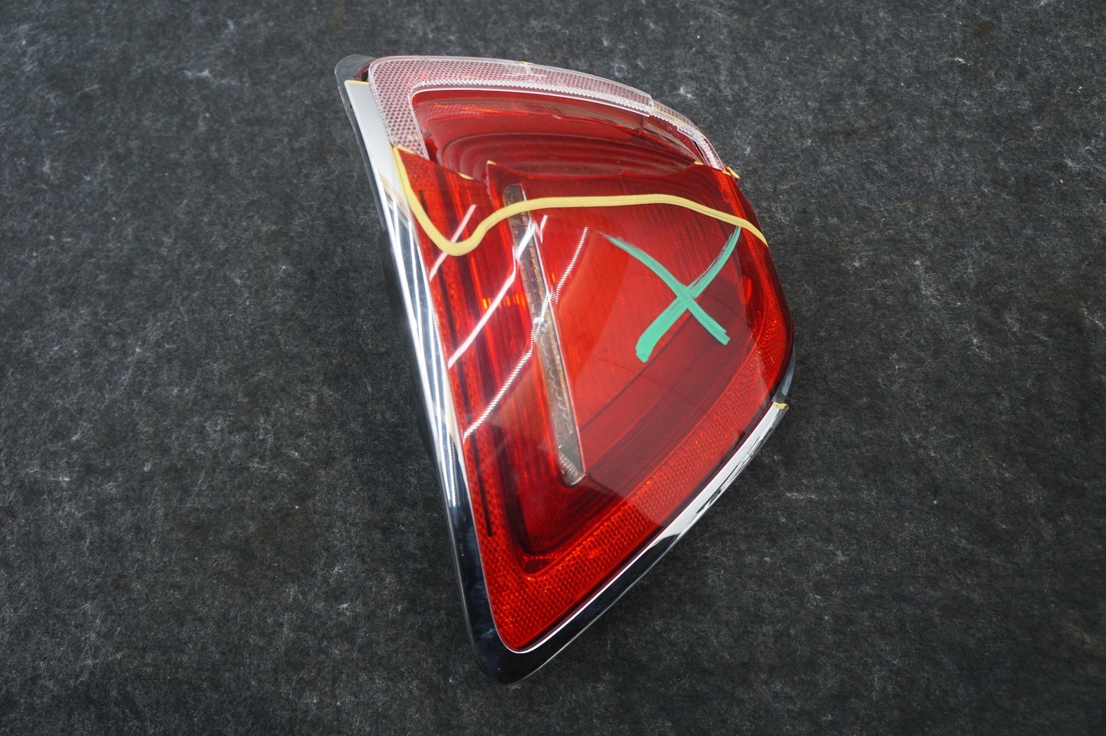 Rear Left Tail Light Lamp 63217267559 Rolls Royce Ghost Series I 2009-14 *Note*