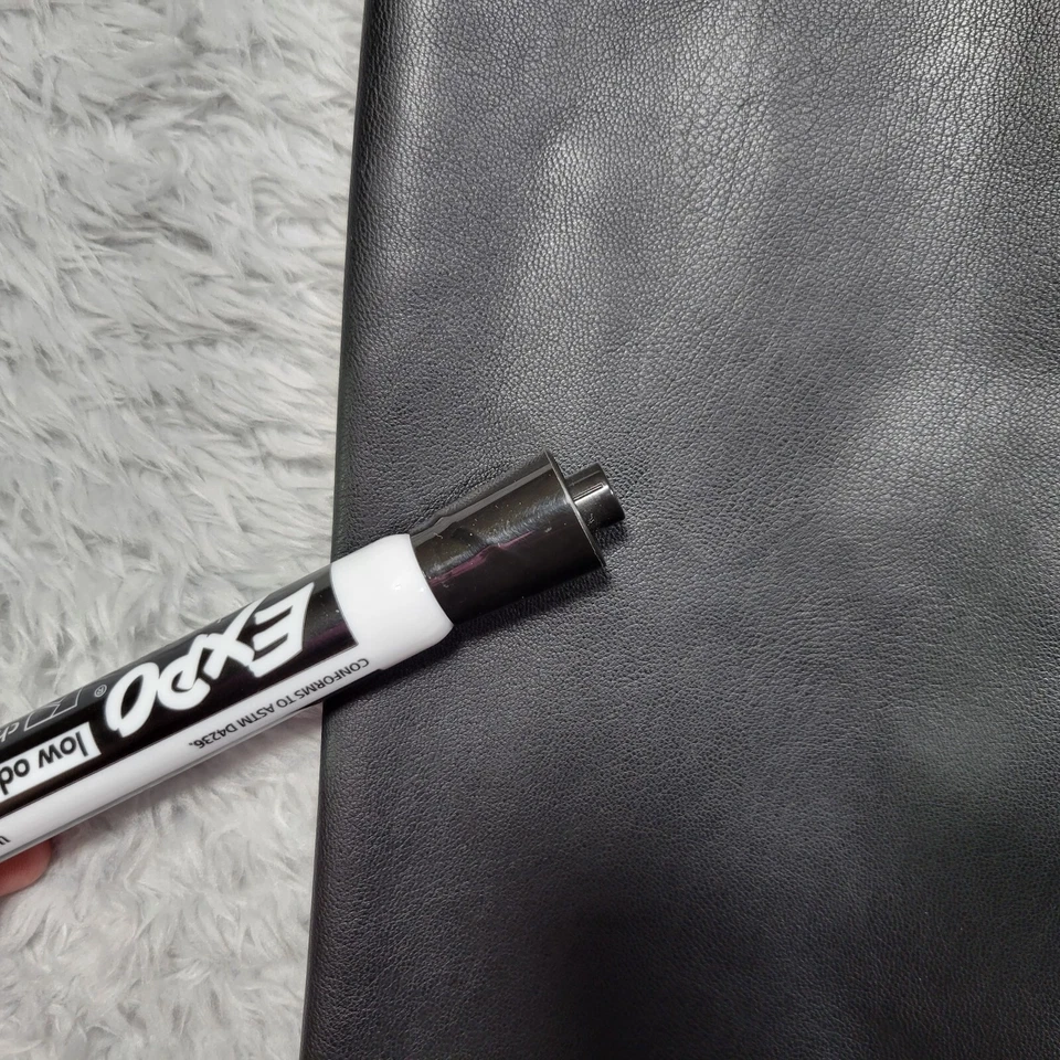 Pantalones Zara imitación cuero para mujer 10 negros tiro alto cónicos 34x27 Foto 3 de 4