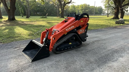 2024 KUBOTA SCL1000 MINI SKID STEER LOADER - 15 HOURS - USED 2 DAYS BOBCAT MT100