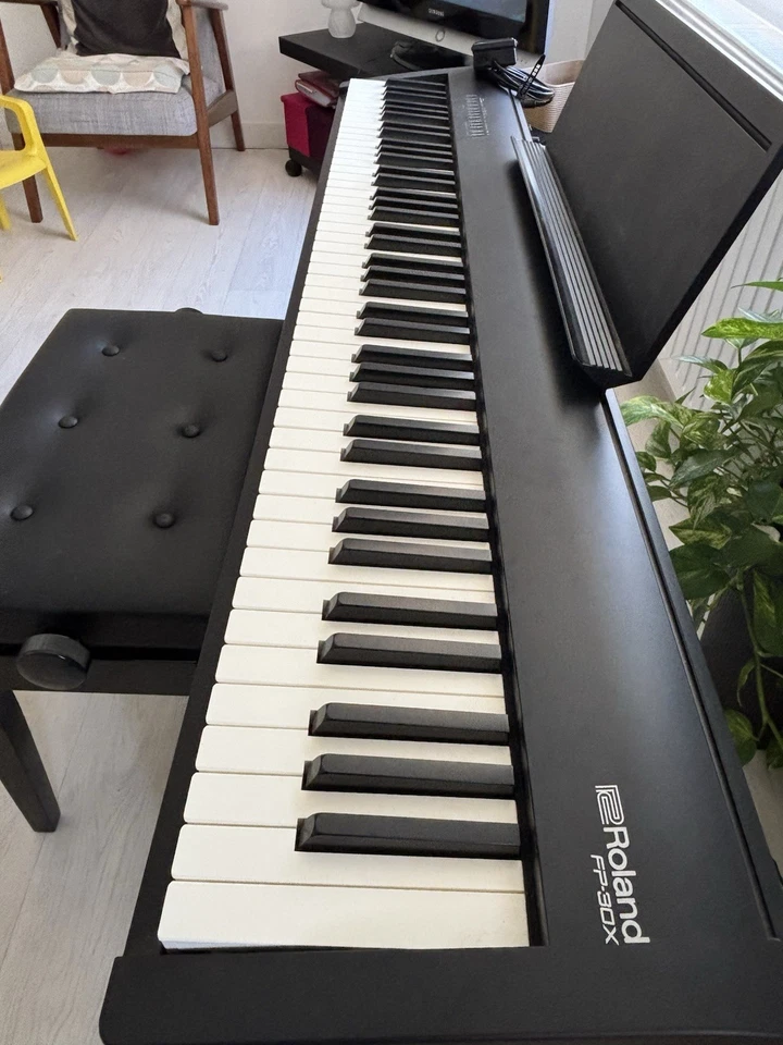 Roland FP-30X, photo 2 sur 4
