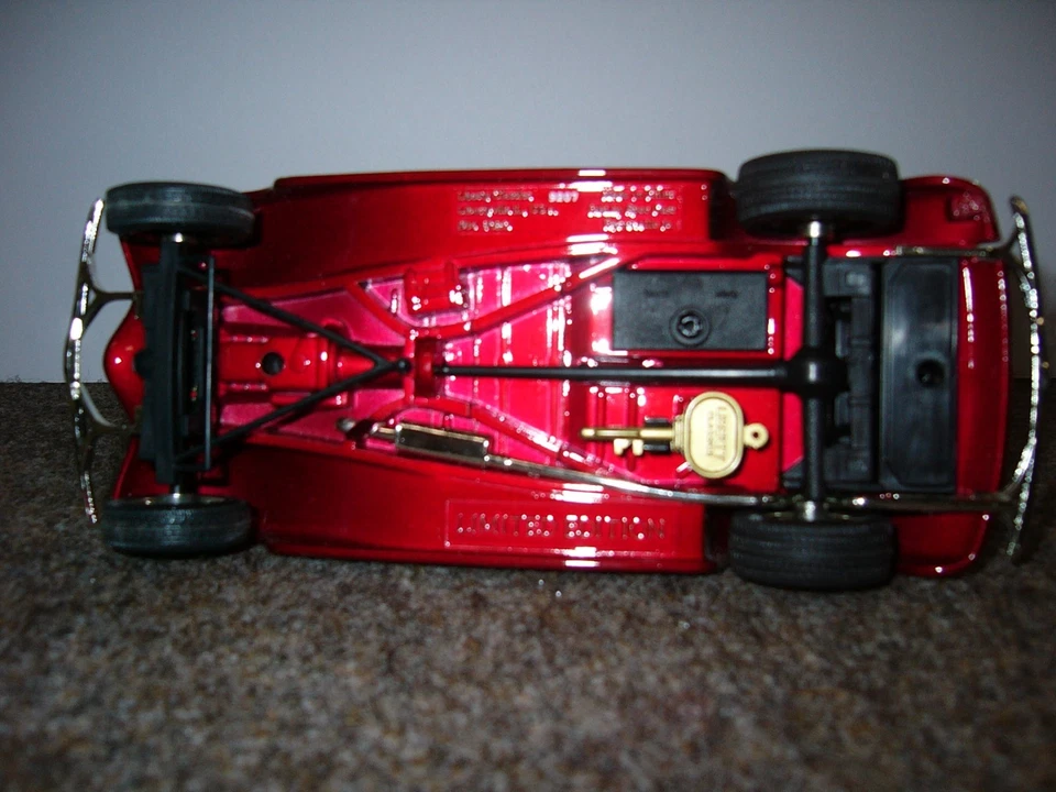 Mac Tools 34’ Ford Panel Van Collectable Piggy Bank No Box - Image 3 of 3