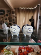 Vintage Pig Salt And Pepper Shakers *Great Set*
