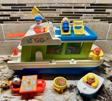Vintage Fisher Price Little People Happy Houseboat #985 1972 COMPLETE