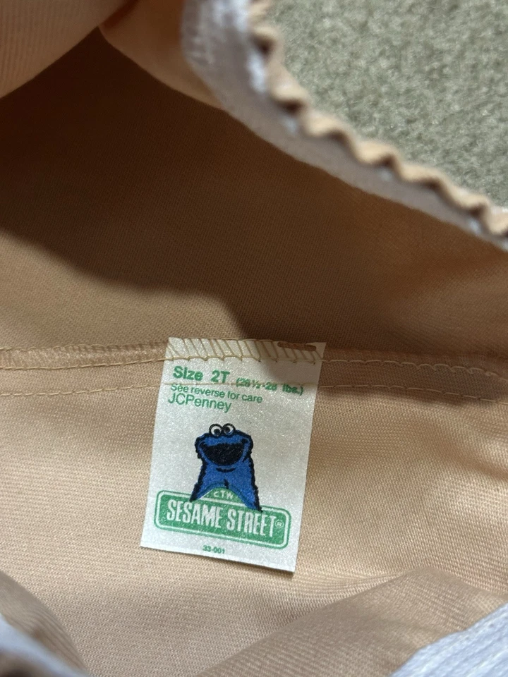 NWT Vintage 90s Oscar The Grouch Shorts Size 2T Kids Cream - Image 3 of 4