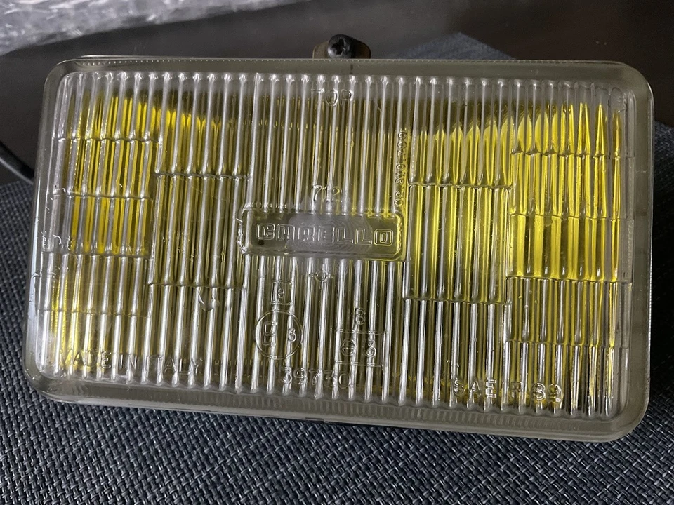 Alfa Romeo Sprint y 33 - Luz antiniebla amarilla vintage - Carello Foto 4 de 4