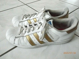 adidas womens shoes with gold stripes