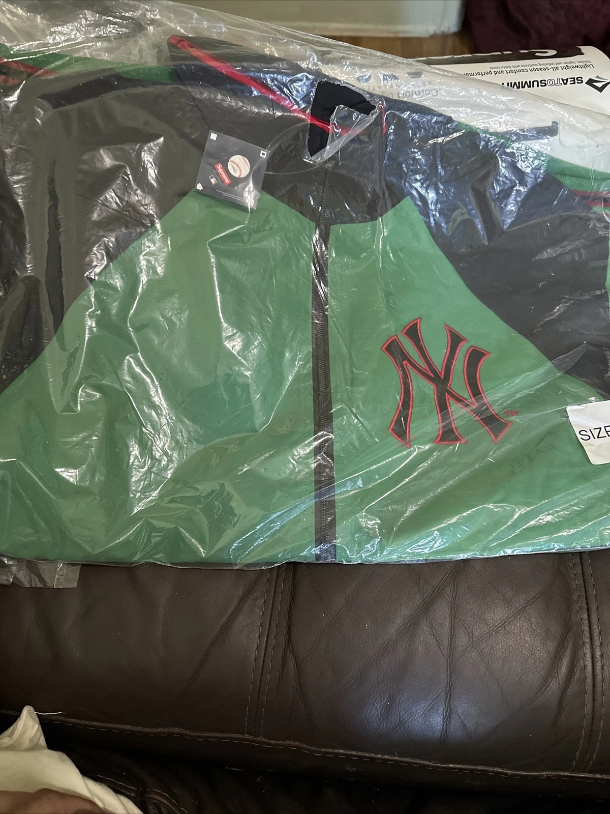 Veste de piste Supreme x MLB New York Yankees verte FW21 TAILLE XL