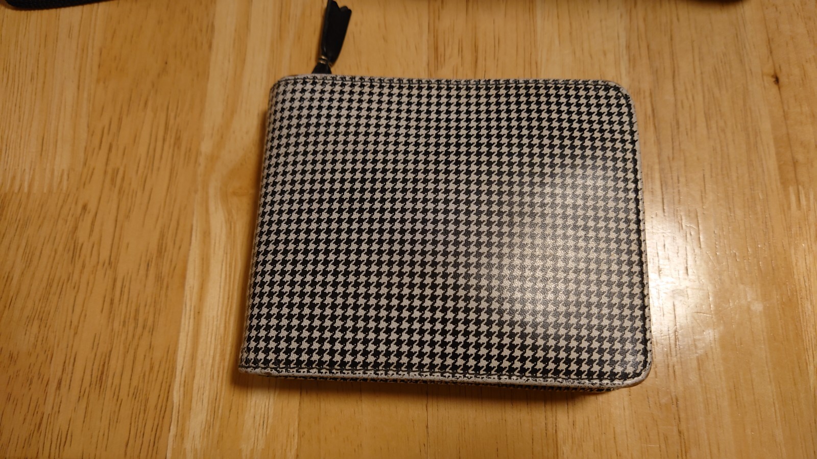 Comme Des Garçons Houndstooth Pattern Printed Lea… - image 2