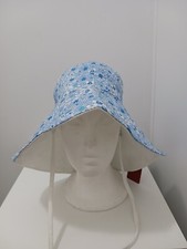 Femsee Beach Swim Bucket Hat Reversible Blue Flowers / White Vacation Packable