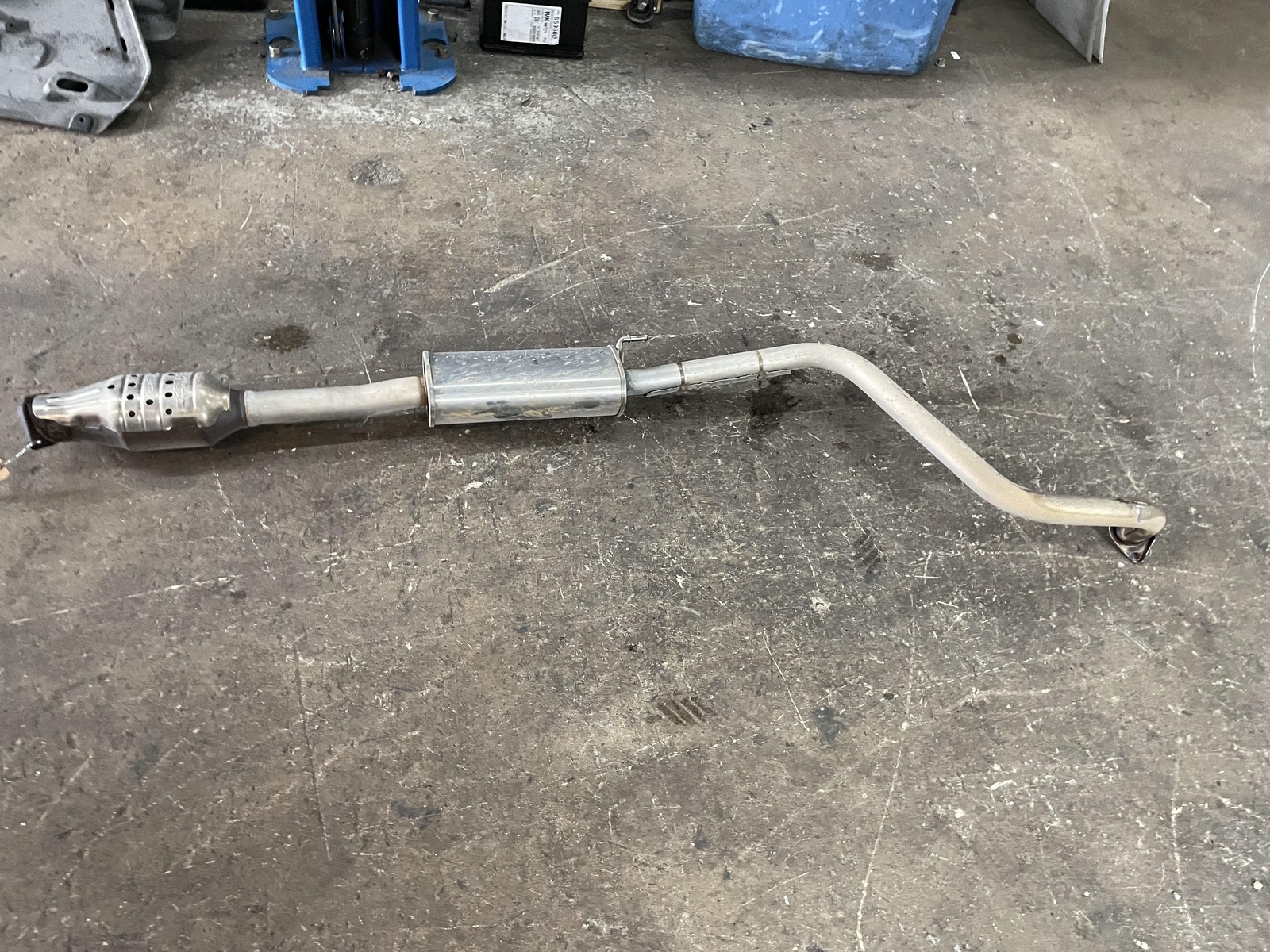 Center Exhaust Pipe w/ Resonator 2020 Kia Soul 2021 2022 eBay