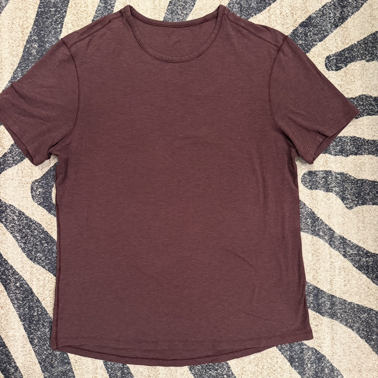 Men's Lululemon Five Year Basic Tee Maroon XL EUC - image 1