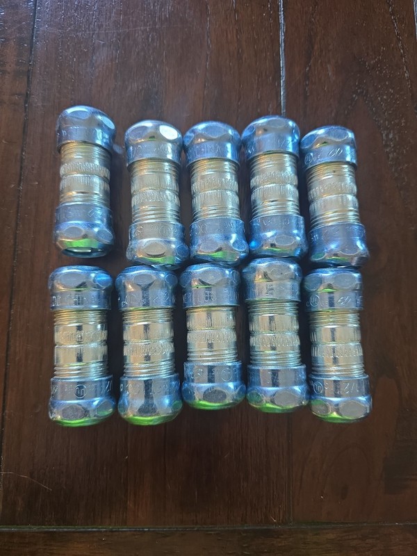 Southwire 1/2” EMT RT Coupling/Wet/rain-tight/10 Quantity