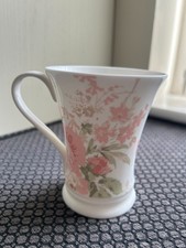 LAURA ASHLEY BONE CHINA MUG PINK FLORAL PATTERN EXC CON