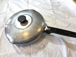 Vintage Wagner Ware Magnalite Aluminum 10" Fry Pan With Lid Part #4508 P Ohio