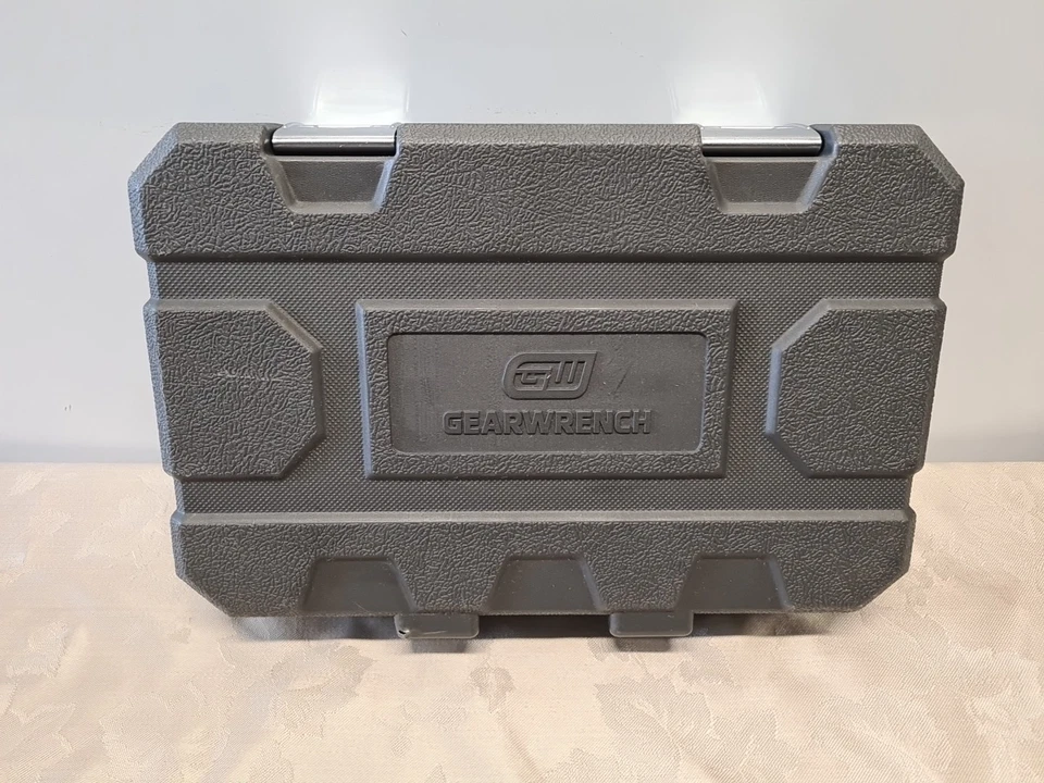 GearWrench 84945N 10 Pc. 1/2" Drive Metric Deep Universal Socket Set 10-19MM   - Image 3 of 4