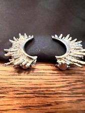 Vintage Mid Century Modern Sunburst Cilp Earrings . Silver Textured Metallic.
