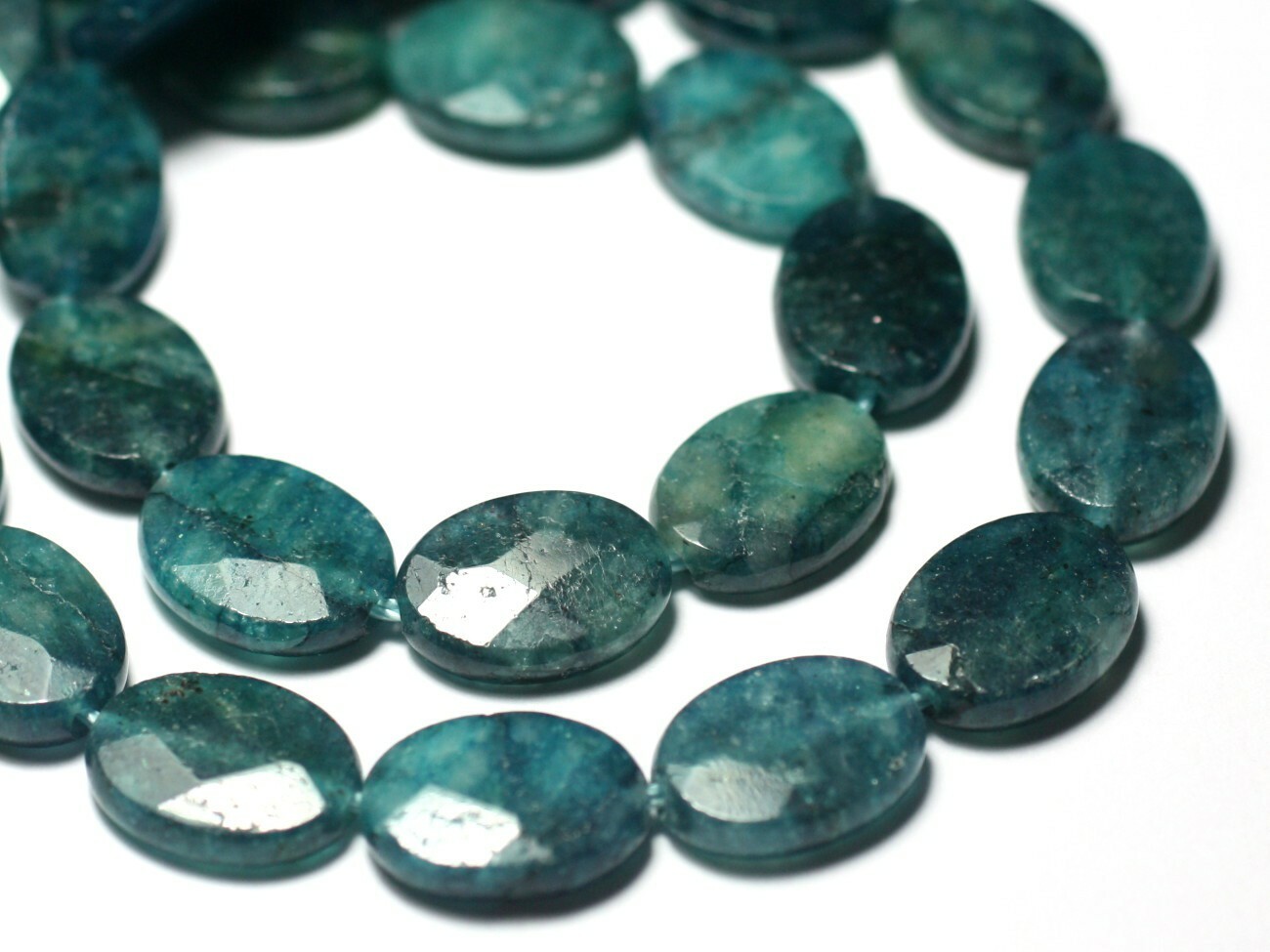 Fil de perles d'apatite bleues de 14x10mm pour l'artisanat créatif