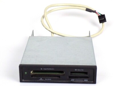 Wintech Computer CR03E8861F09 Interner Card Reader 3.5 Zoll USB 2.0 schwarz