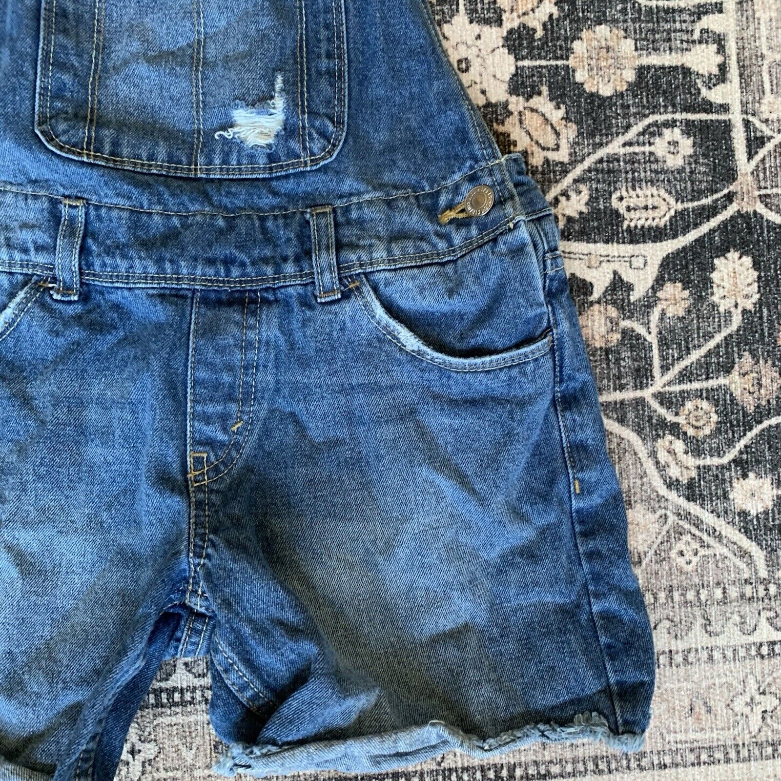 Picture 3 of 16