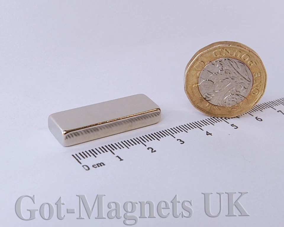 30x10x5 mm (N52) Neodymium Magnet Rectangular Magnet (various pack sizes)