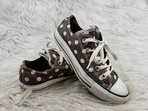 brown dot sneakers