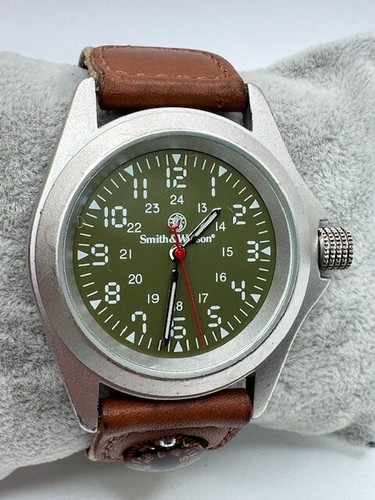 Men's Smith & Wesson Silver Tone Quartz Watch New Battery