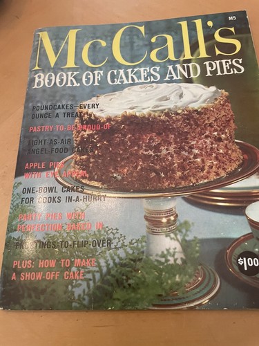 McCalls Book Of Cakes and Pies Cookbook Recipes PB 1965 First Edition