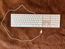 Apple A1243 USB Wired Standard Keypad - White