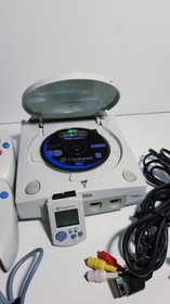 SEGA DREAMCAST  HKT-3020 GAMING CONSOLE BUNDLE  MADE IN JAPAN 2000 TESTED WORKS