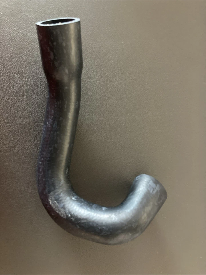 ALFA ROMEO 750/101 Giulia Sprint、Berlina、SS SZ- 下散热器软管 — 第 3/4 张图片