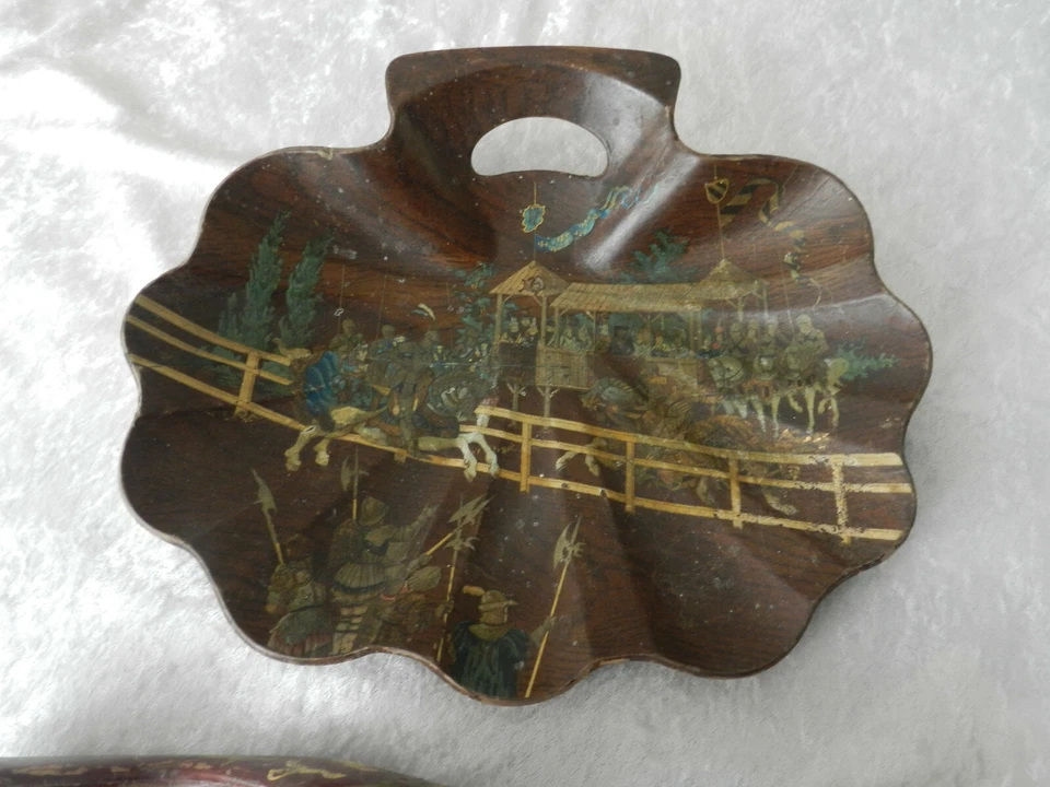 Ancien ramasse miette carton bouilli Napoléon III / décor Chinois et Chevalier - Photo 2/4