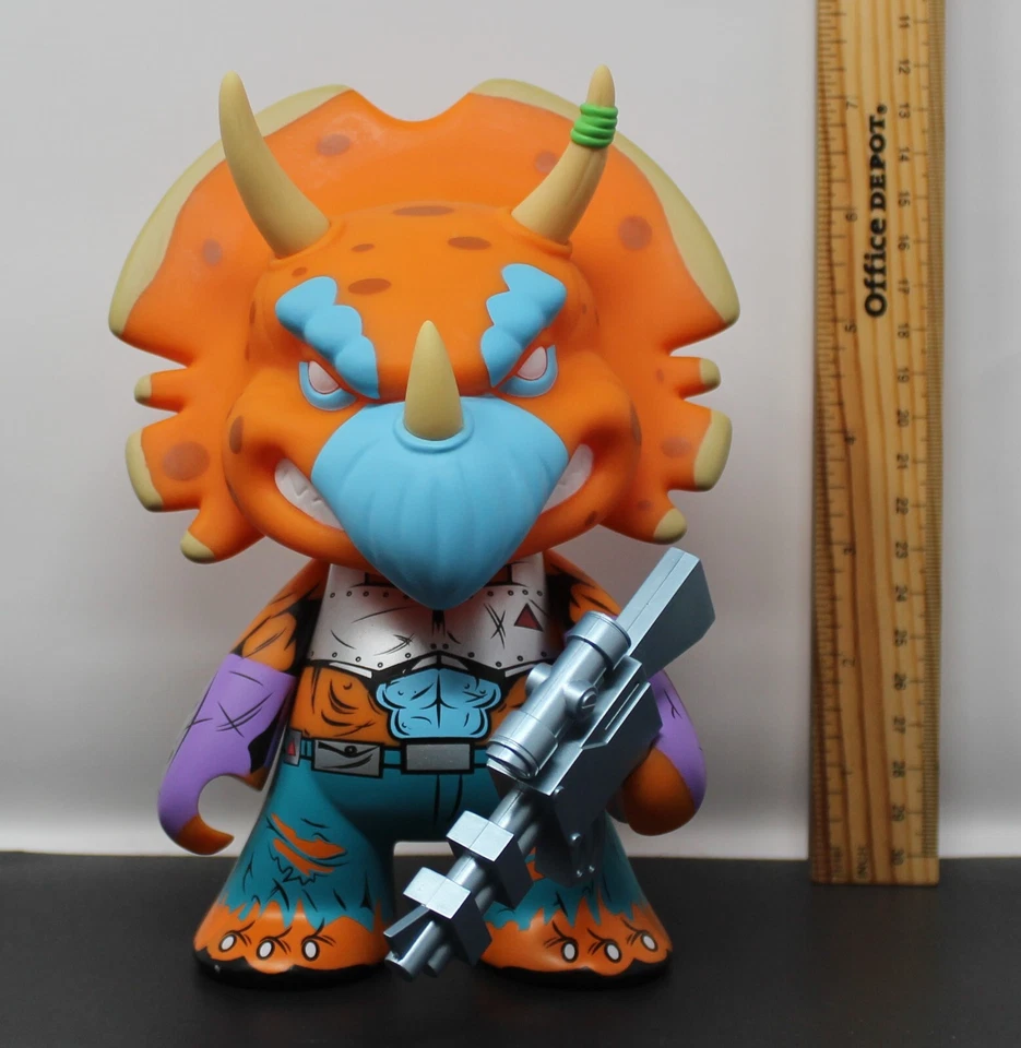 KIDROBOT - 7 INCH TRICERTON VINYL - TEENAGE MUTANT NINJA TURTLES - NICKELODEON - Image 3 of 4