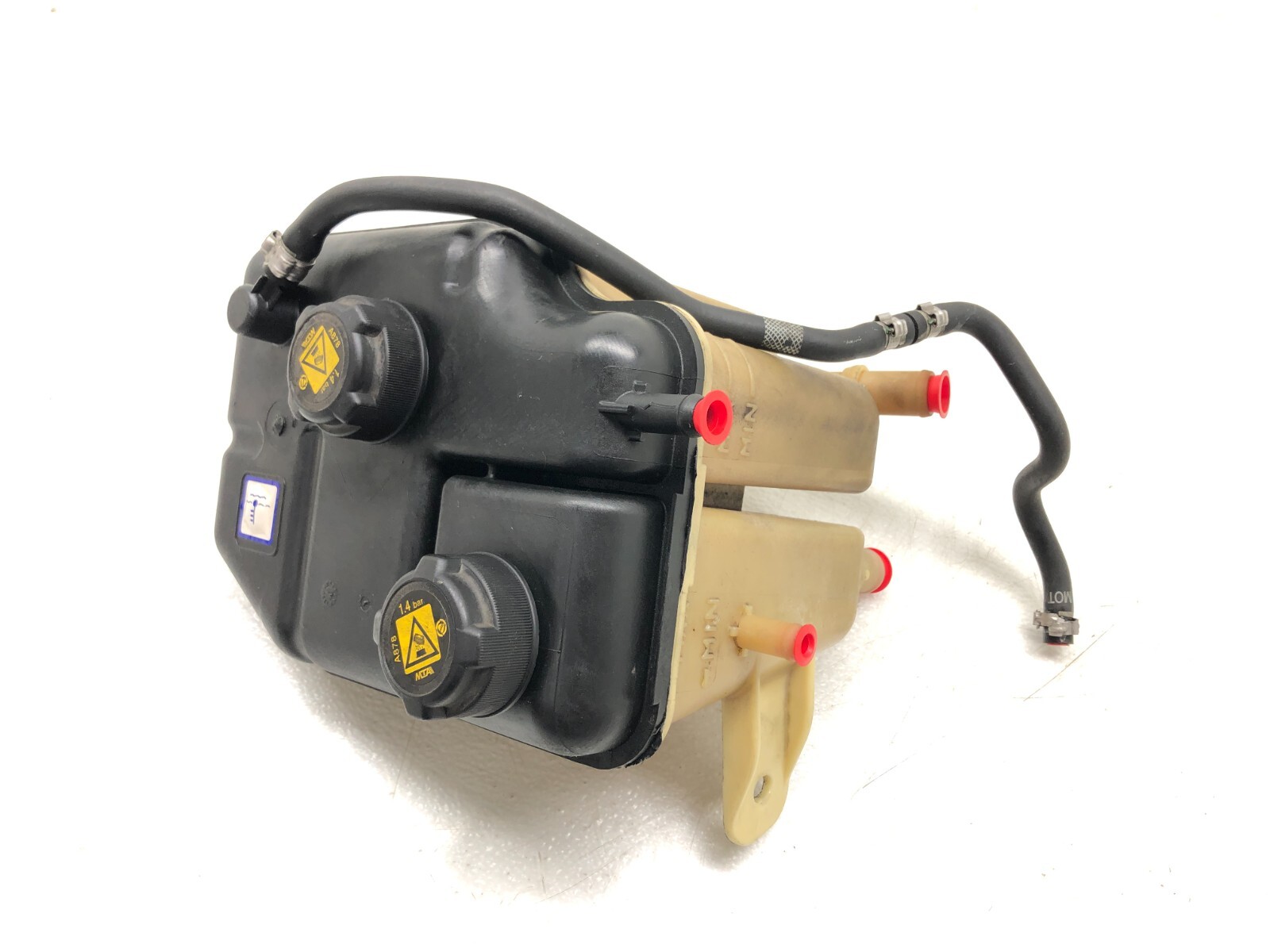 2014-2019 MASERATI GHIBLI SQ4 3.0L COOLANT EXPANSION TANK RESERVOIR W/ CAPS OEM.