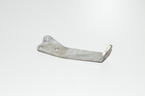 BMW F45 220d F46 F48 F39 Halter motornaher Katalysator 8570113 18208570113