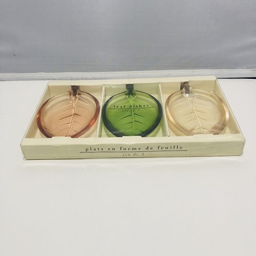 Pier One Imports New In The Box Three Piece Glass Leaf Serving Set - Picture 2 of 3