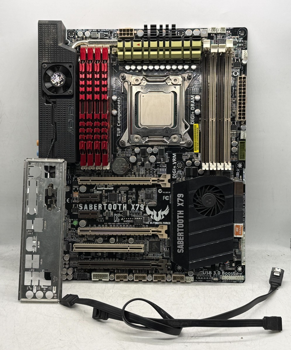 ASUS Sabertooth X79 TUF, ATX Socket R, Intel (SABERTOOTH X79
