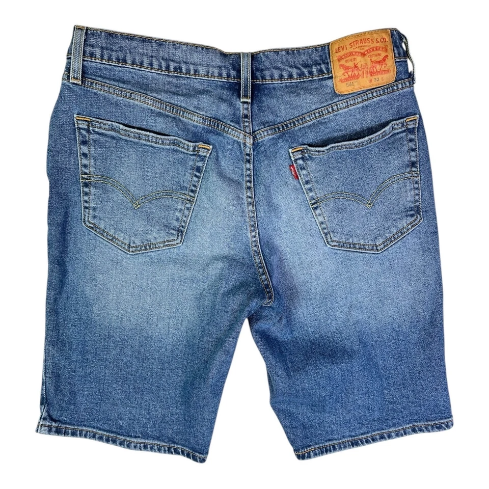 Pantalones cortos de mezclilla Levi's talla 32 541 cremallera mosca Foto 2 de 4