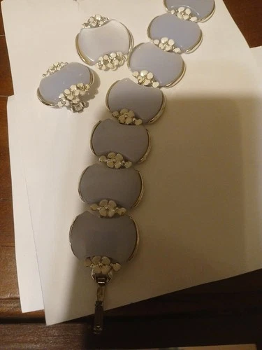 Vintage Costume Jewelry Bracelet Set Featuring Silver Tone Metal Links .