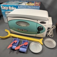 VTG 2007 Easy Bake Oven White Teal/Turquoise Hasbro Pans Pusher Utensils Cups