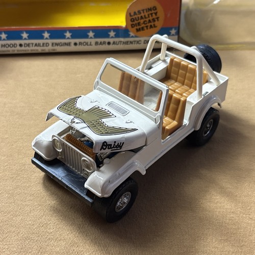 ERTL Dukes Of Hazzard “DAISY” Jeep 1981 1:25 scale General Lee Collectible - Picture 8 of 24