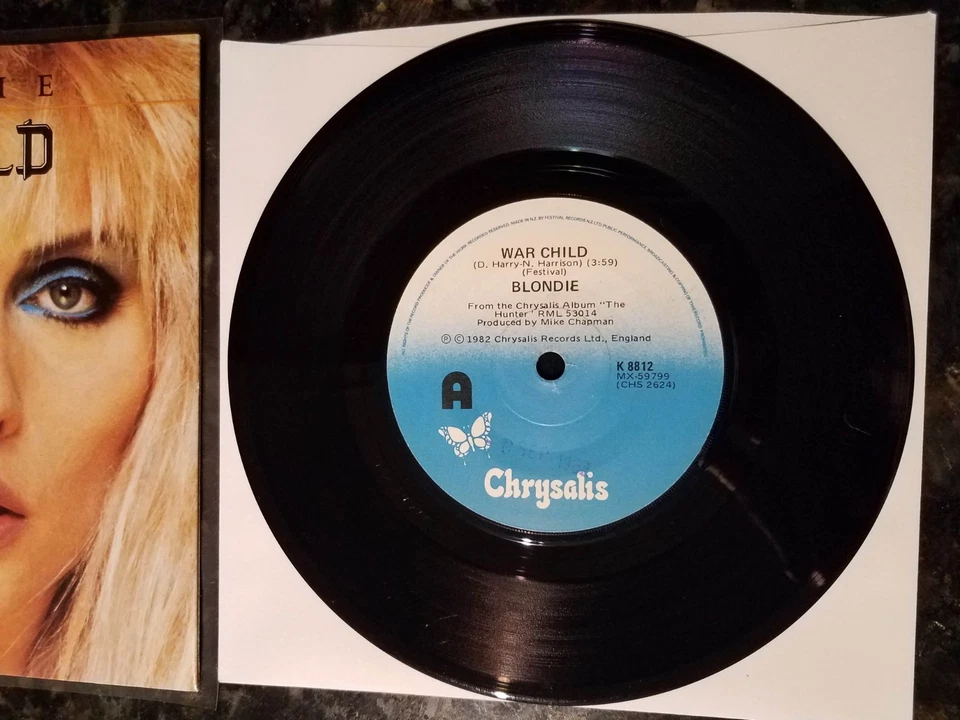 Blondie 1982 War Child 7" 45 NEW ZEALAND Chrysalis K 8812 Near Mint - image 2 of 4