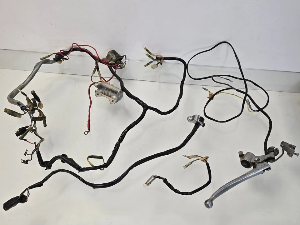 Yamaha AT1 125 1973 arnés de cables de enduro con interruptor de apagado y controles de manillar Foto 2 de 4