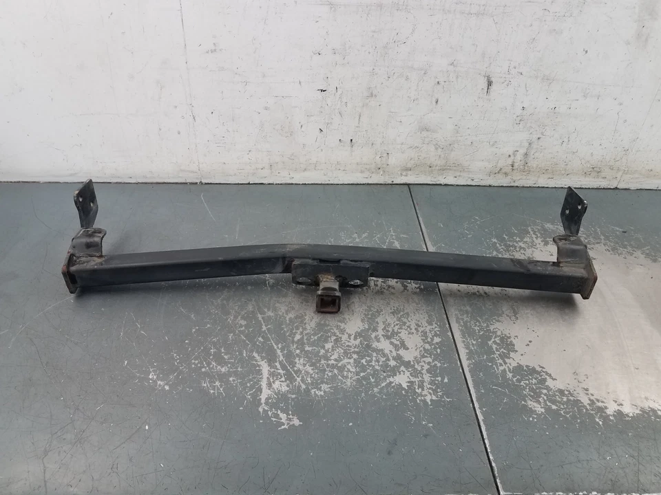 2005 Jeep Wrangler TJ Rubicon 4x4 Receiver Hitch #8311 VV3 - Image 2 of 4