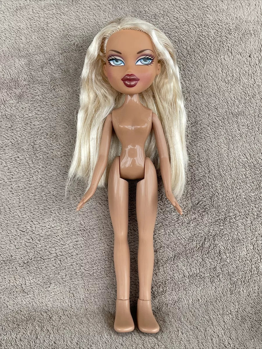 Bratz Doll Hot Summer Dayz Cloe