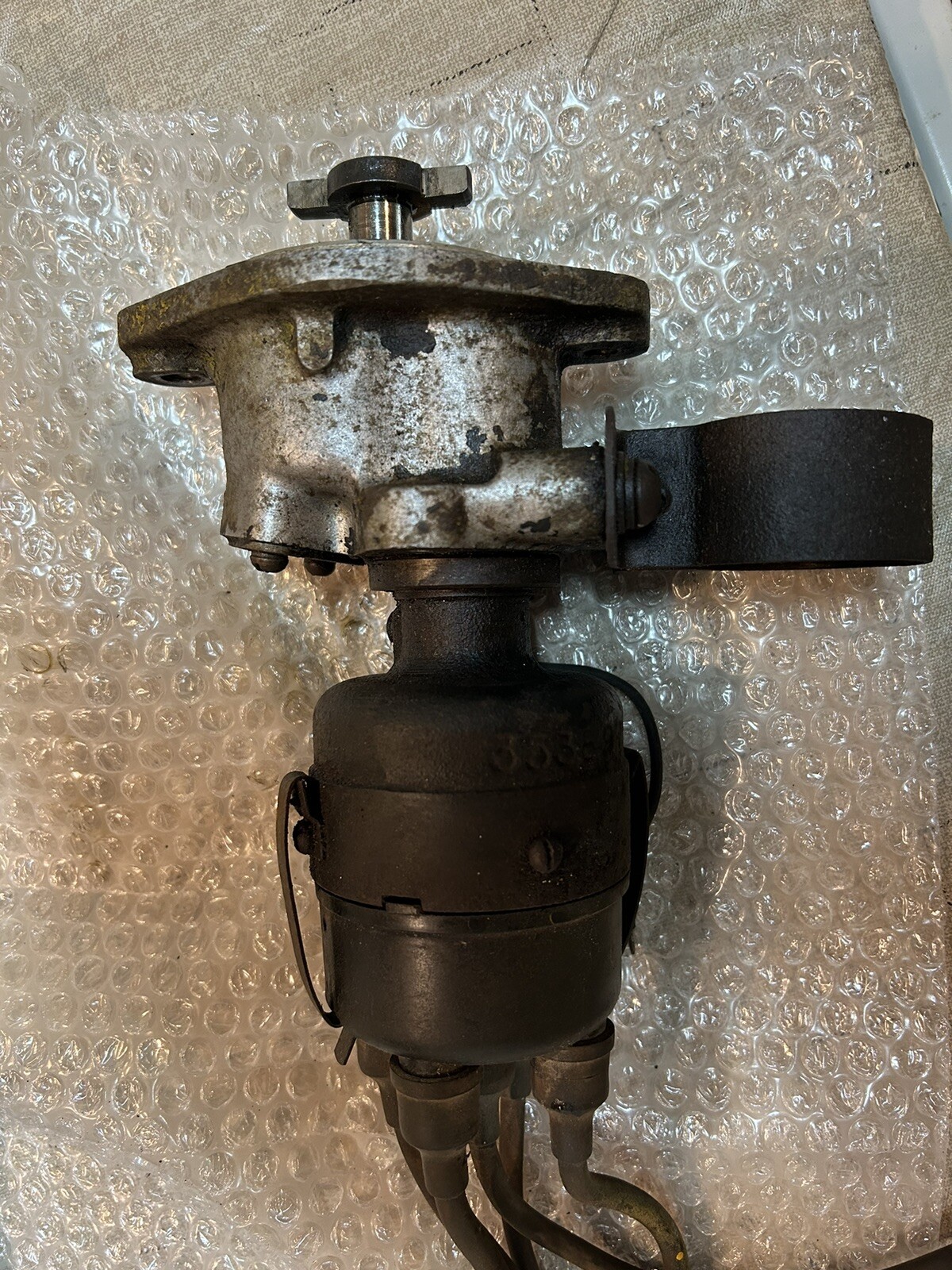 Farmall IH/Cub Distributor & Drive Housing from 1977 Cub Tractor eBay