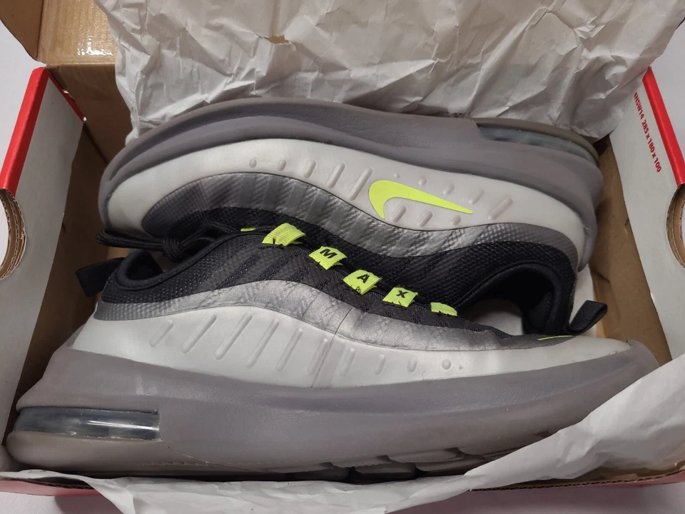 Nike Air Max Axis GS Black / Green Grey 5Y | 6.5 Womens Big Kids Running Shoes - Image 4 of 4