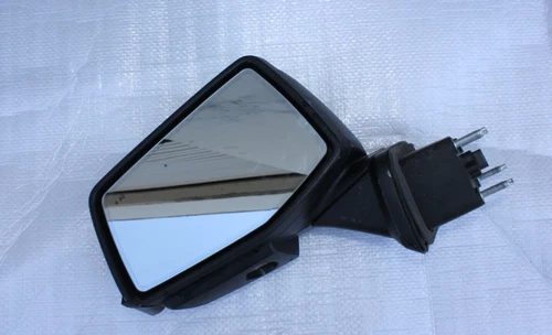 OEM CHEVY SILVERADO FRONT LEFT DRIVER SIDE DOOR REAR VIEW MIRROR DAMAGED (OT15)