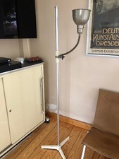 Industriedesign Christian Dell Lampe Arztlampe Tripod Stehlampe Bauhaus